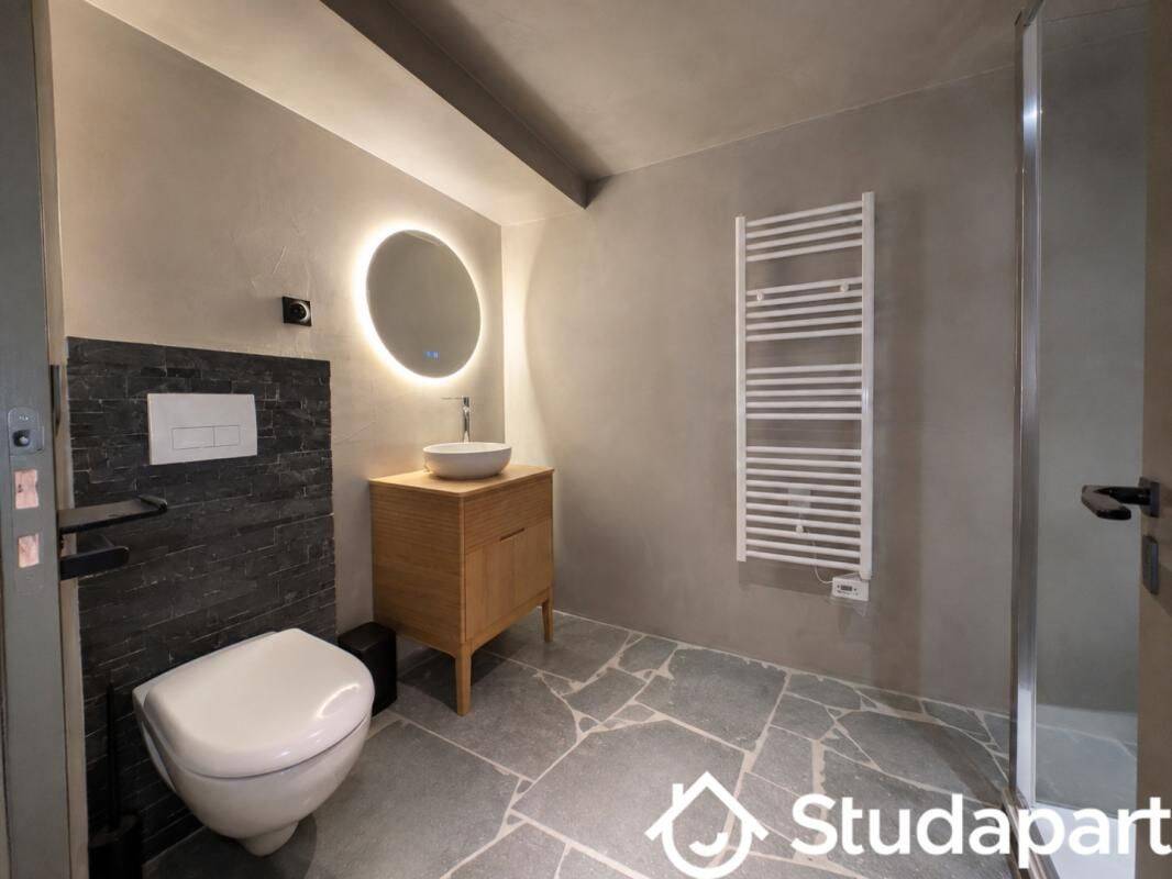Appartement 2 pièces 40 m² · à Saint-Genis-Laval · 40 m² · 1 100 €/mois