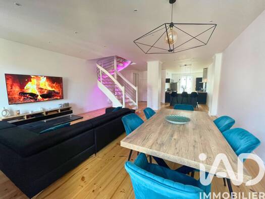 Duplex à vendre 236 000 € 4 pièces 3 chambres 134 m² Étage 4/4 Châteaucreux  Saint-Étienne 42000