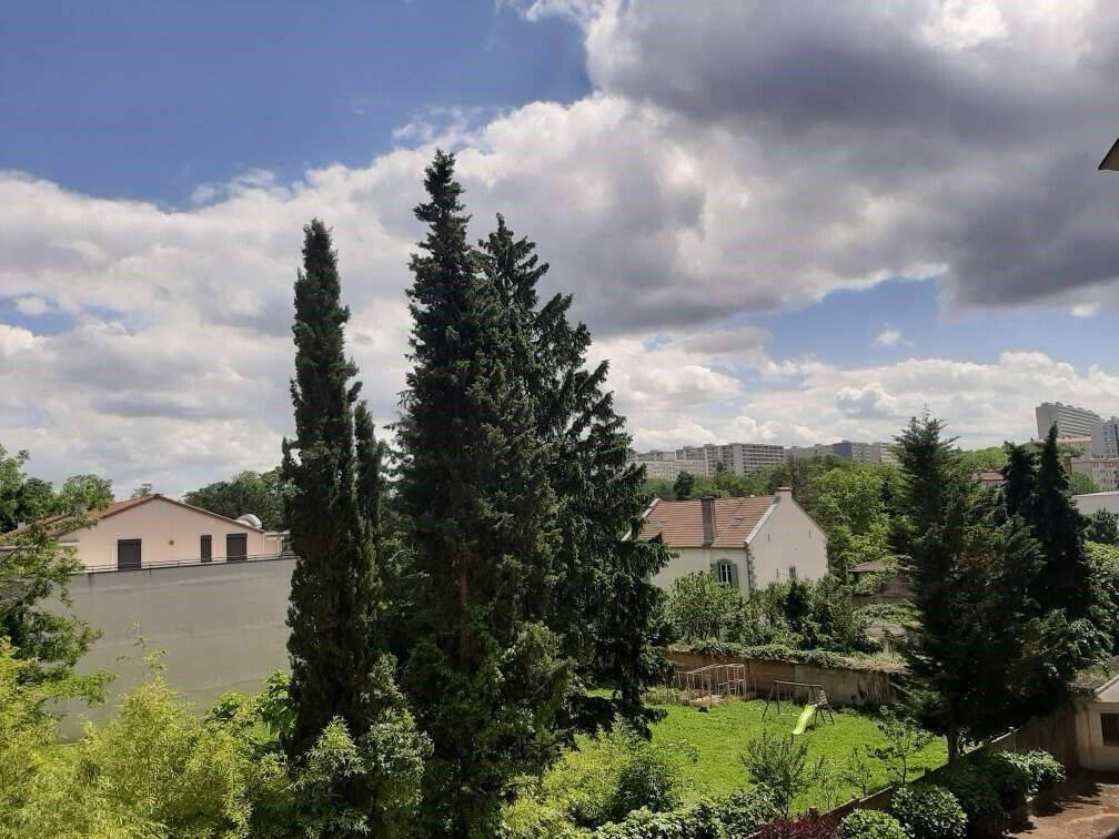 Appartement 4 pièces 80 m² · à Caluire-Et-Cuire · 80 m² · 930 €/mois