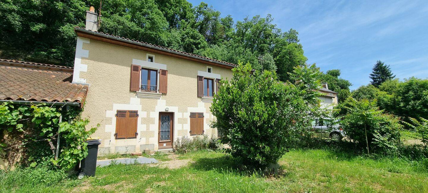 Maison 9 pièces 154 m² · à Croutelle · 154 m² · 178 500 €