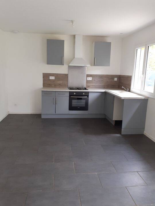 Maison 5 pièces 90 m² · à Villandraut · 90 m² · 980 €
