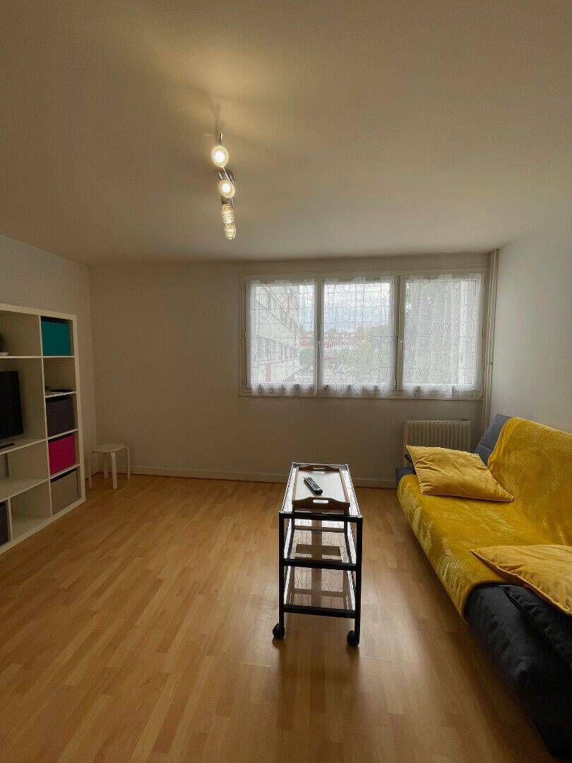 Appartement 3 pièces 63 m² · à Fleury-les-Aubrais · 63 m² · 99 800 €