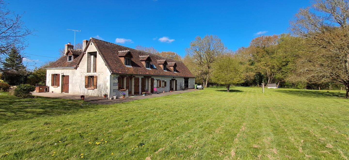 Maison 7 pièces 196 m² · à Les Hayes · 196 m² · 265 000 €