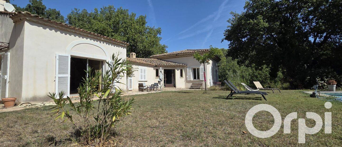 Maison 6 pièces 330 m² · à Peynier · 330 m² · 870 000 €