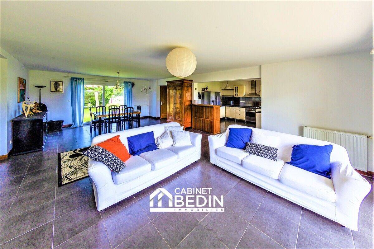 Maison 5 pièces 138 m² · à Saint-Vincent-de-Paul · 137,5 m² · 360 000 €