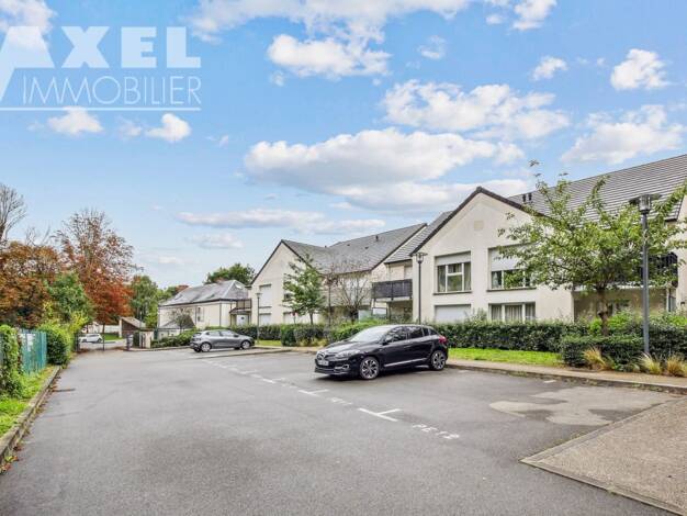 Appartement à vendre 273 000 € 3 pièces 2 chambres 60,1 m² Étage 1/2 Le Village Élancourt 78990