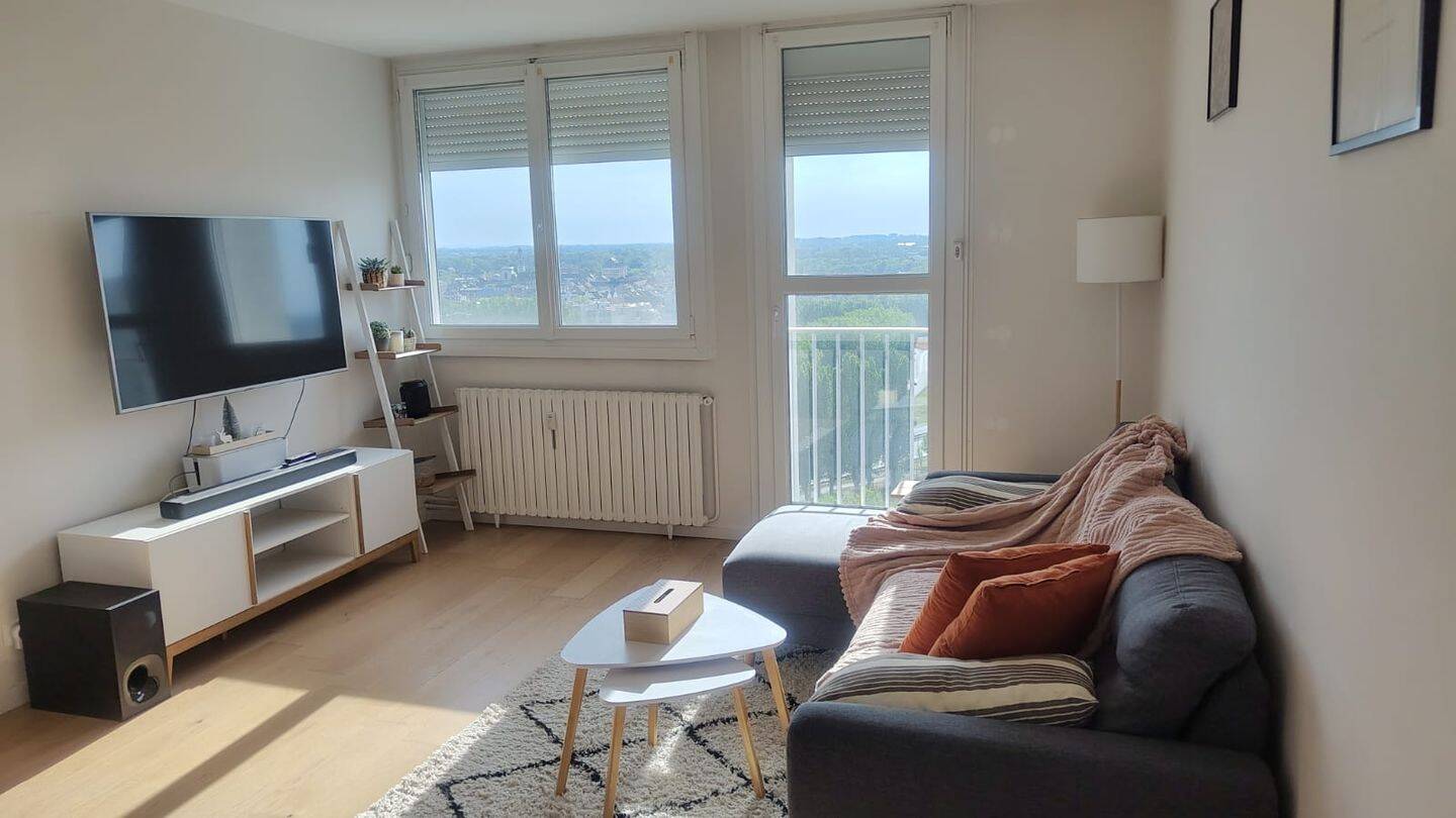 Appartement 3 pièces 69 m² · à La Madeleine · 69 m² · 1 100 €