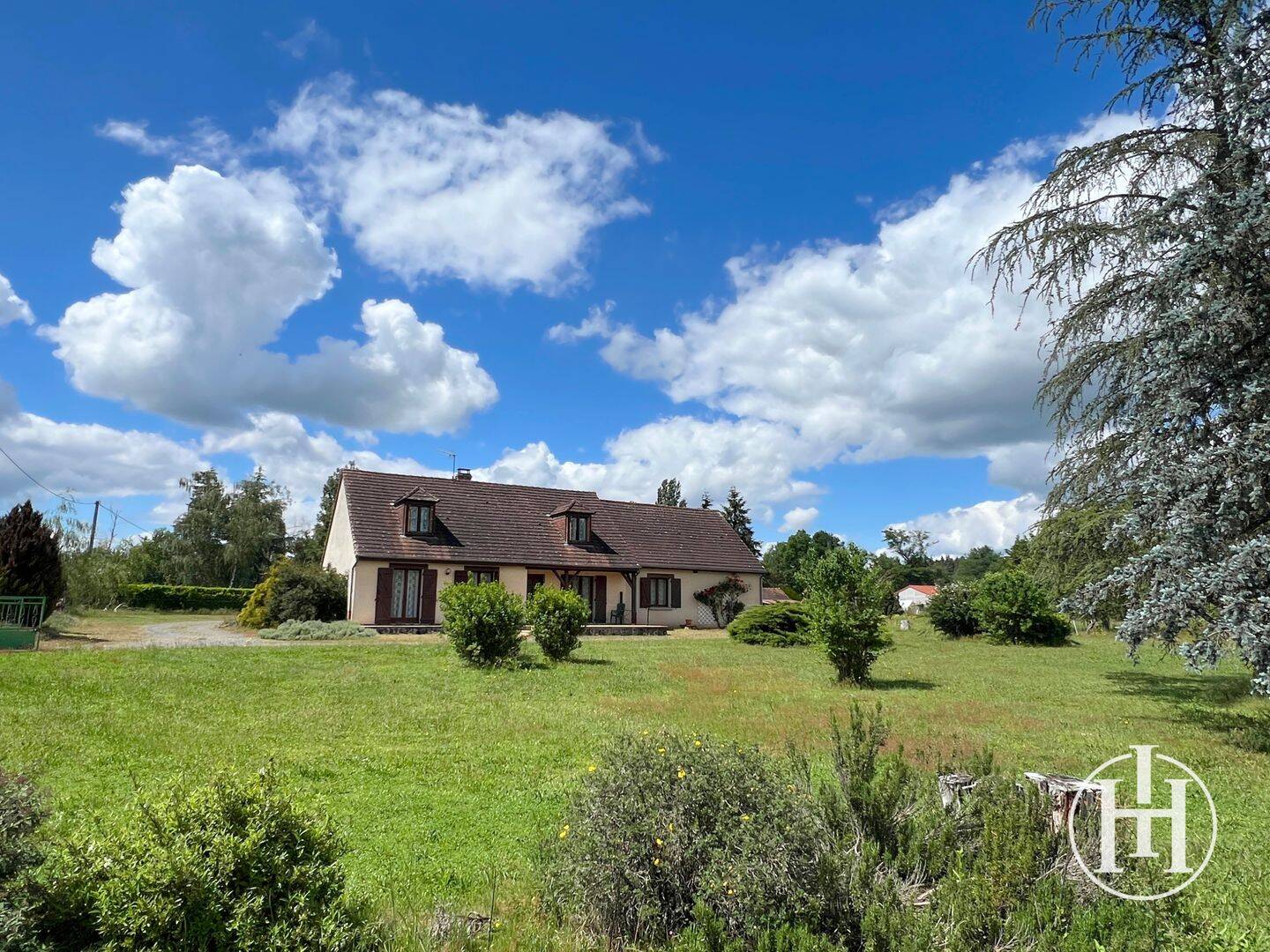 Maison 7 pièces 165 m² · à Meaulne-Vitray · 165 m² · 214 000 €