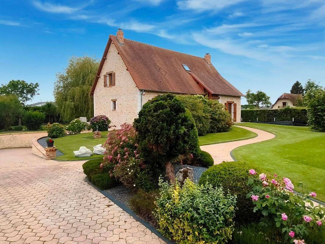 Maison 4 pièces 175 m² · à La Trinité-de-Thouberville · 175 m² · 385 000 €