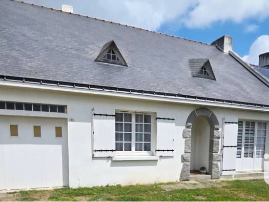 Maison de plain-pied à vendre 230 000 € 4 pièces 2 chambres 87 m² 373 m² de terrain Centre Trignac 44570