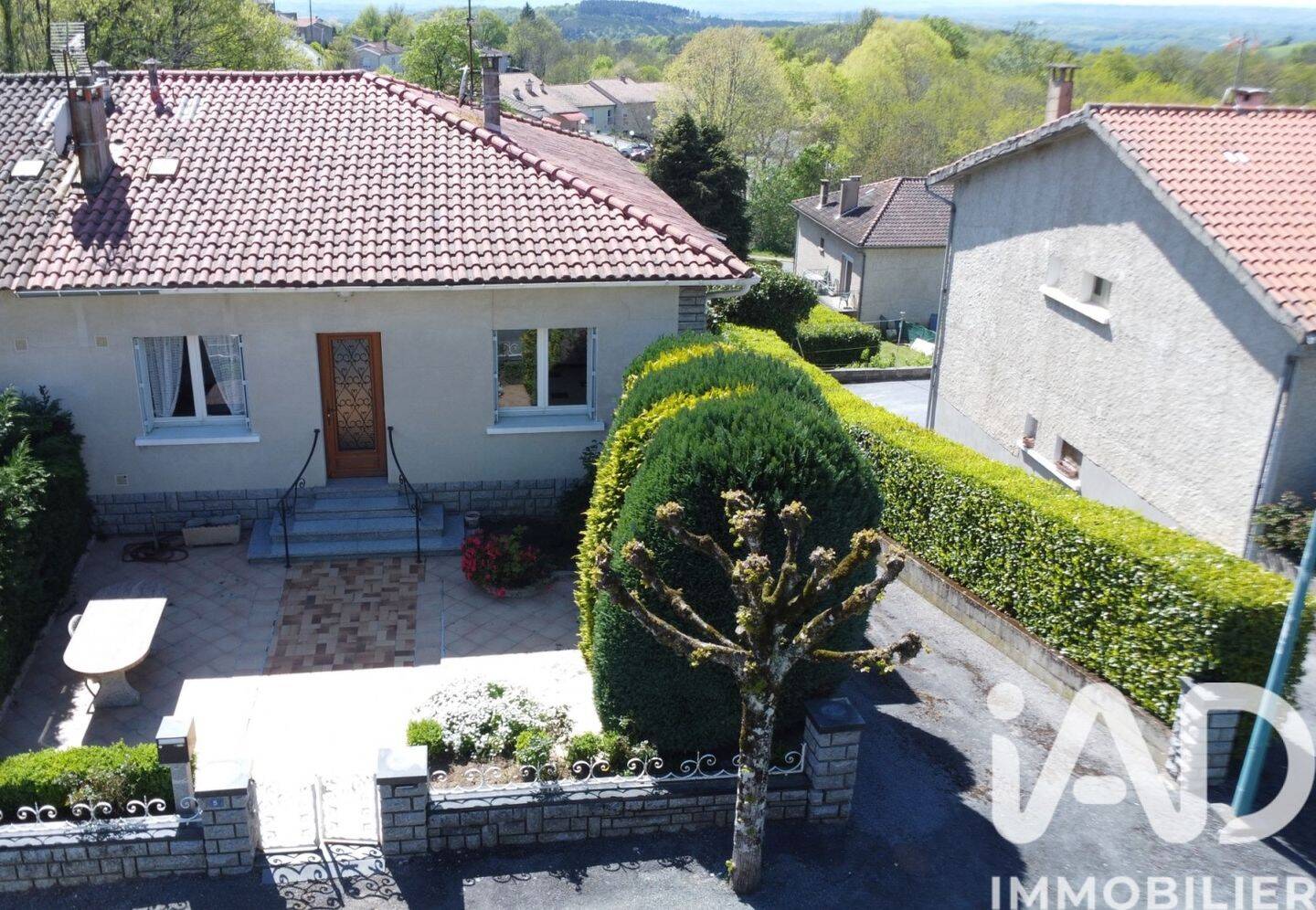 Maison 6 pièces 92 m² · à Lacrouzette · 91,5 m² · 90 000 €