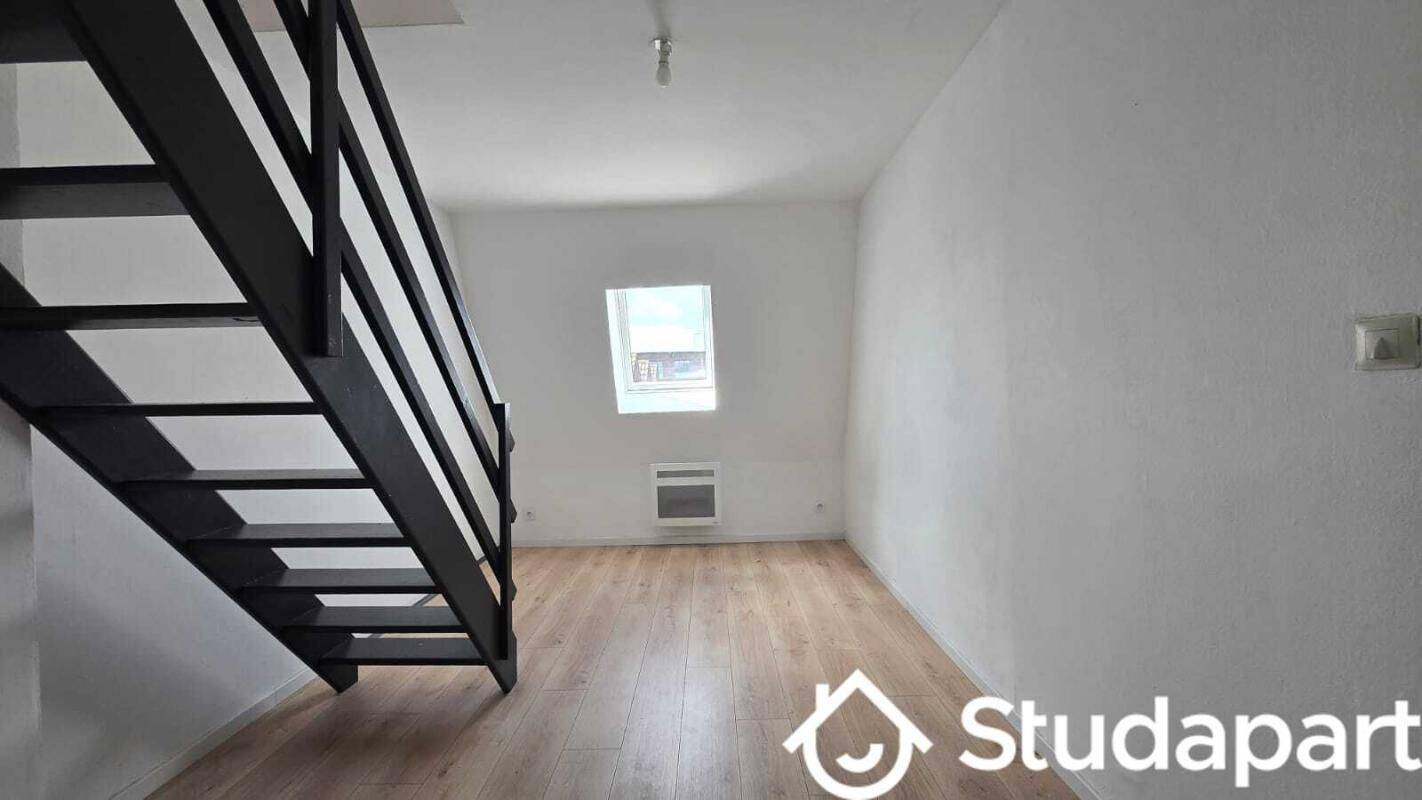 Appartement 2 pièces 25 m² · à Croix · 25 m² · 550 €
