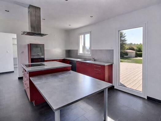 Maison de plain-pied à vendre 296 800 € 6 pièces 5 chambres 158 m² 1 180 m² de terrain Fors 79230