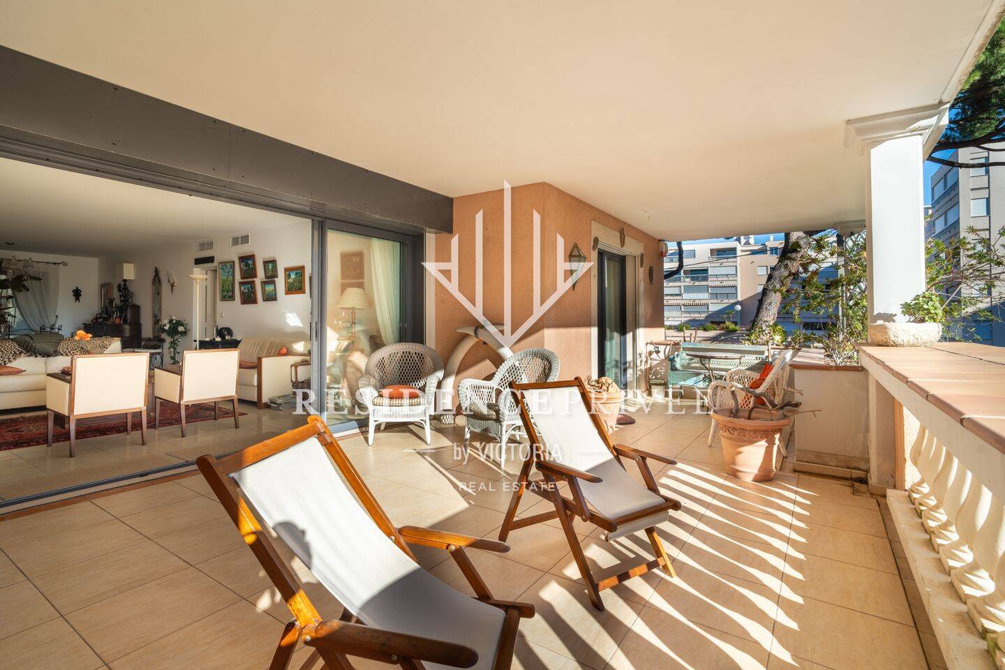 Appartement 5 pièces 145 m² · à Hyères · 144,5 m² · 920 000 €