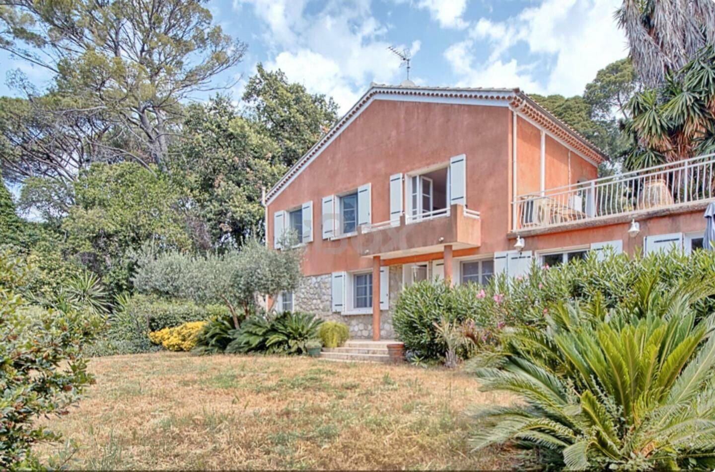 Maison 5 pièces 150 m² · à La Garde · 150 m² · 2 200 €