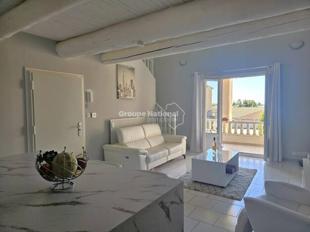 Appartement à vendre 255 000 € 5 pièces 4 chambres 112 m² Étage 1/1 Ouest Monteux 84170