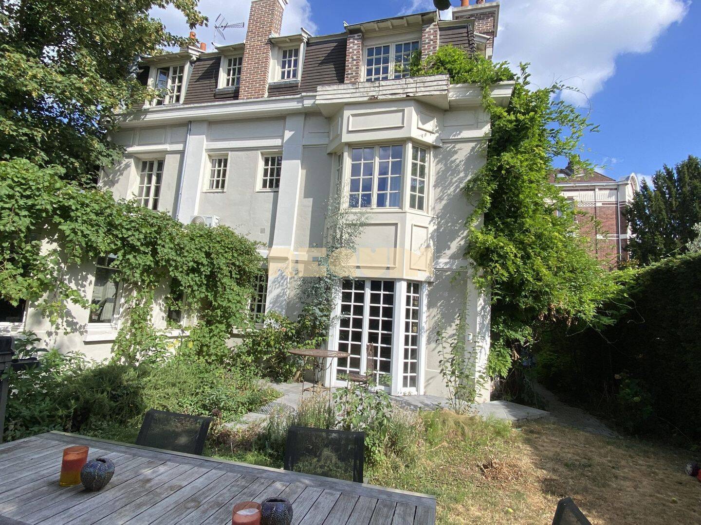 Maison 6 pièces 280 m² · à Lille · 280 m² · 1 360 000 €