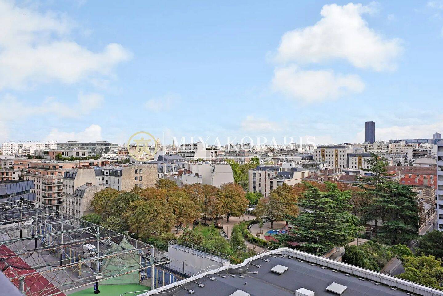 Appartement 4 pièces 94 m² · à Paris 15ème Arrondissement · 94 m² · 699 000 €
