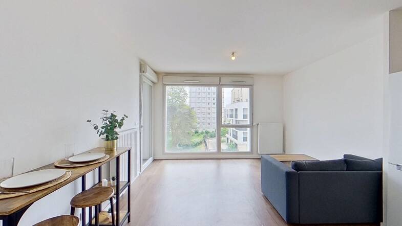Appartement à louer 950 € 2 pièces 1 chambre 40 m² Étage 3/5 Trappes 78190