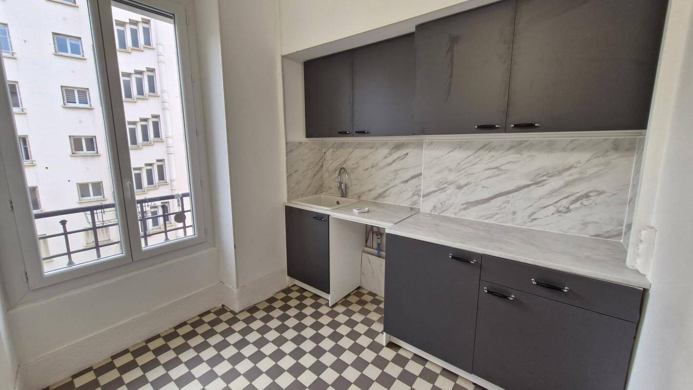 Appartement 2 pièces 63 m² · à Lyon 6ème Arrondissement · 63 m² · 1 099 €/mois