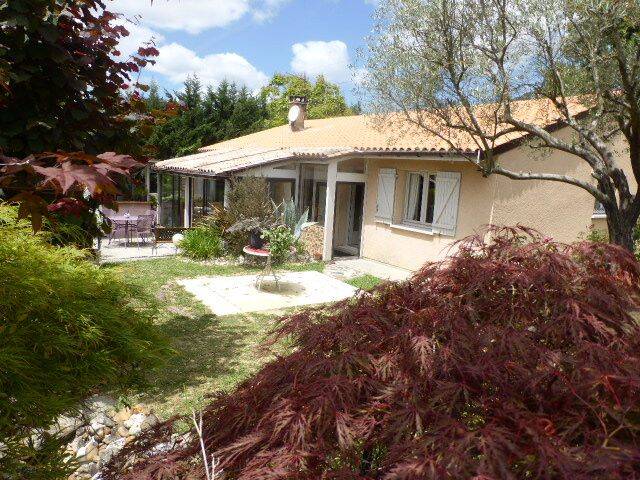 Maison 5 pièces 87 m² · à Bassens · 87 m² · 270 000 €