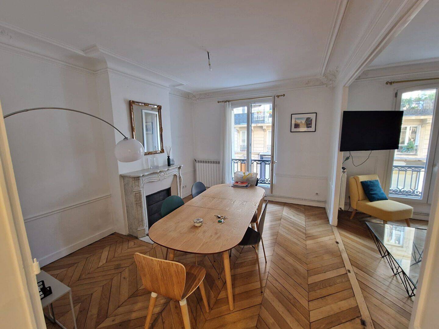 Appartement 3 pièces 56 m² · à Paris 17ème Arrondissement · 55,9 m² · 2 015 €/mois
