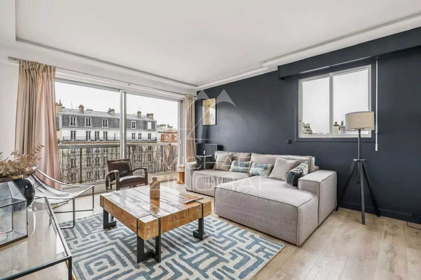 Appartement 3 pièces 70 m² · à Paris 16ème Arrondissement · 69,9 m² · 700 000 €