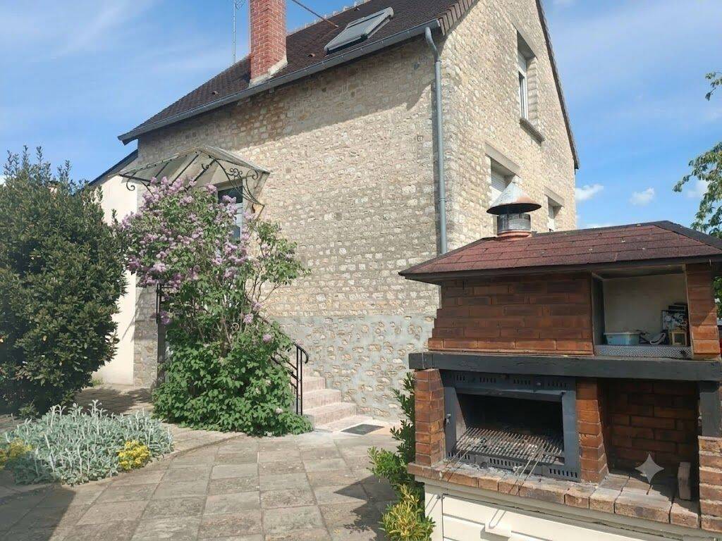 Maison 5 pièces 140 m² · à Saint-Germain-du-Corbéis · 140 m² · 270 000 €
