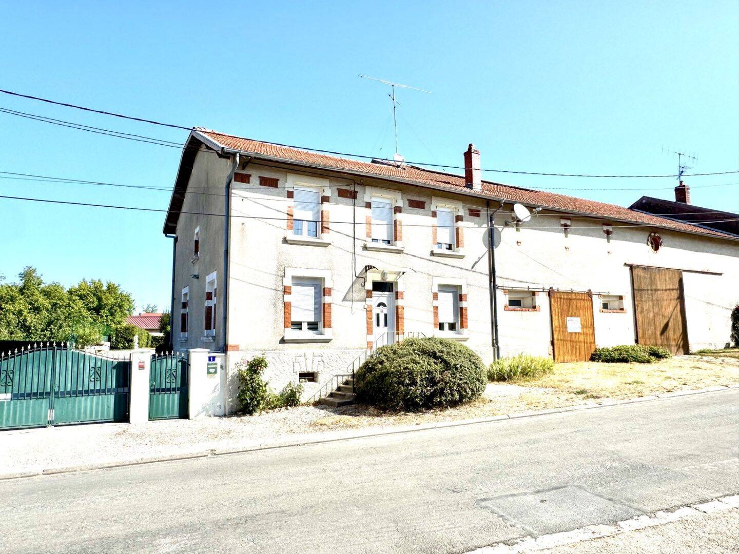 Maison 8 pièces 200 m² · à Clermont-en-Argonne · 200 m² · 210 000 €