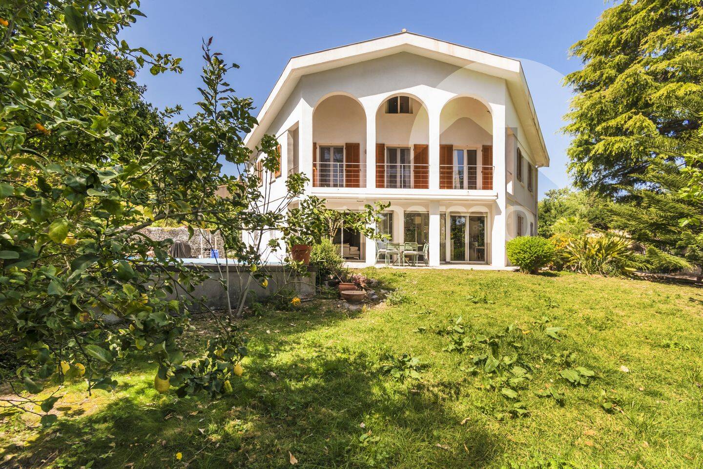 Maison 7 pièces 233 m² · à Hyères · 233 m² · 1 065 000 €