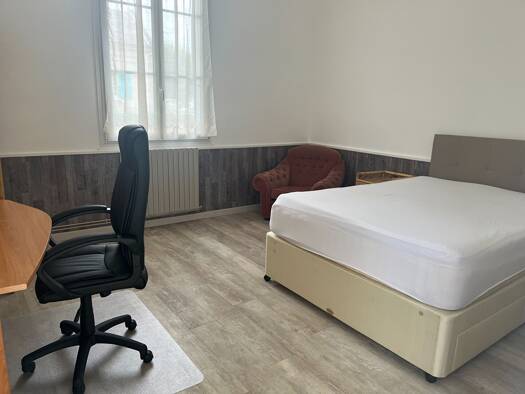 Colocation à louer 495 € 4 pièces 1 chambre 45 m² RDC Saint Lambert des Levées Centre Saumur 49400