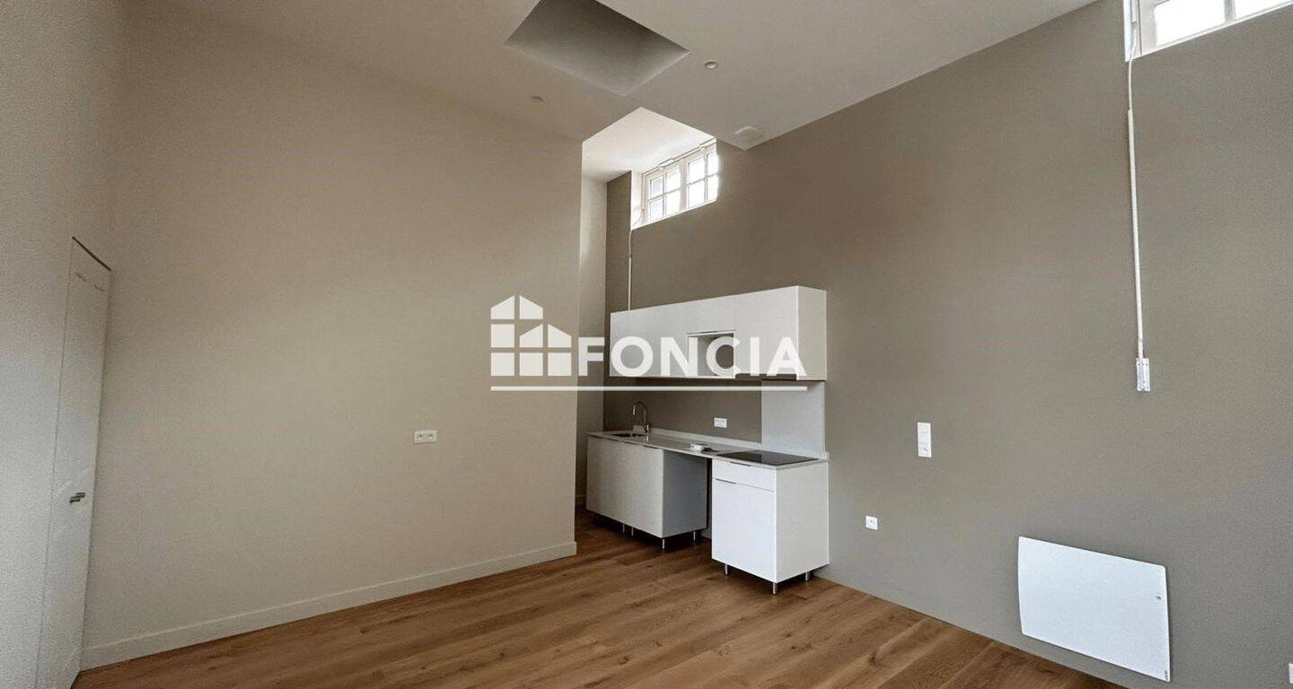Appartement 3 pièces 64 m² · à Riom · 63,8 m² · 810 €