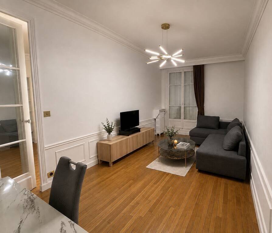 Appartement 3 pièces 67 m² · à Paris 16ème Arrondissement · 67 m² · 2 600 €
