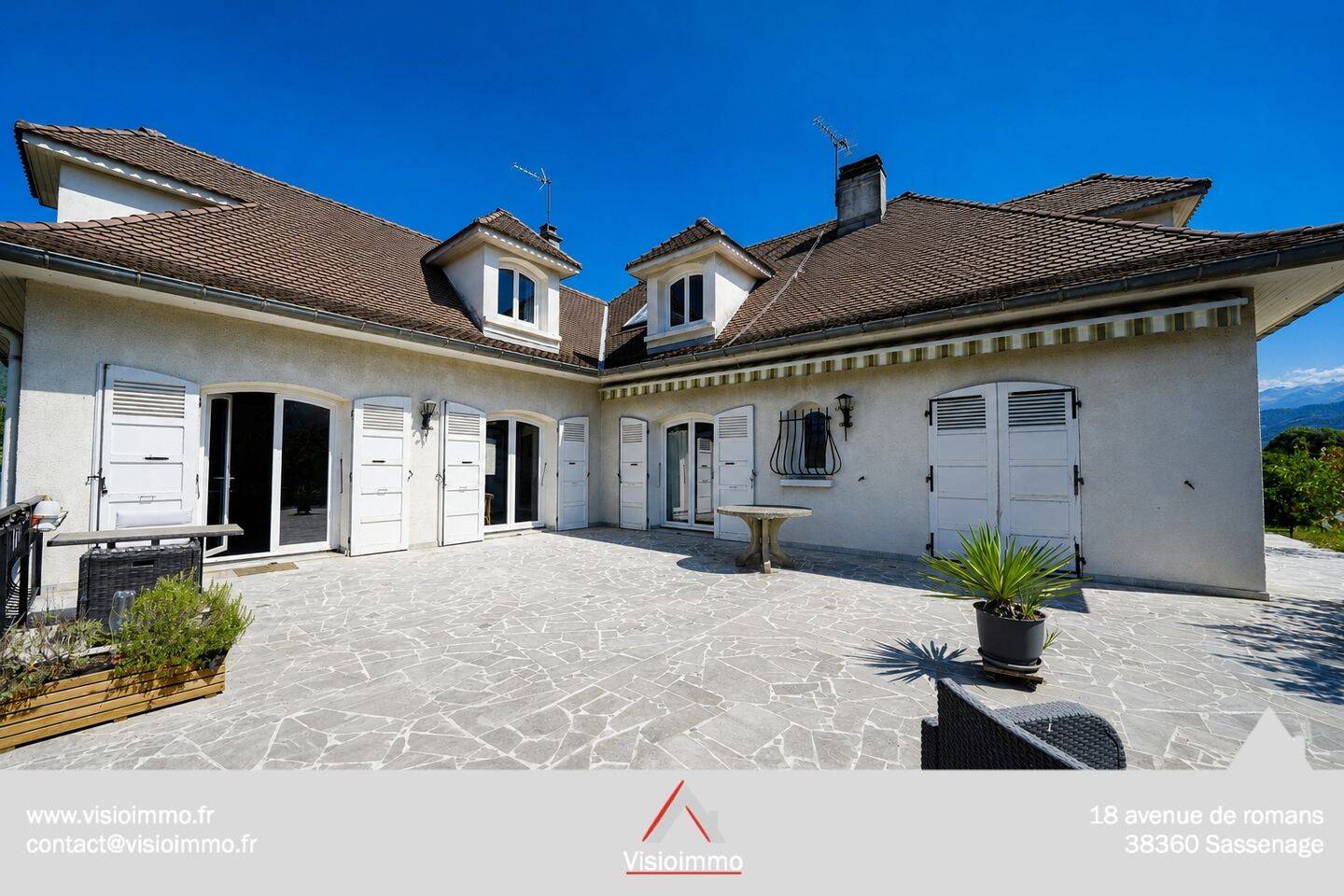 Maison 11 pièces 290 m² · à Meylan · 290 m² · 751 000 €
