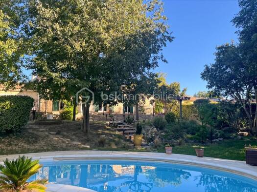 Maison de plain-pied à vendre 378 000 € 5 pièces 3 chambres 111 m² 1 700 m² de terrain Fournès 30210