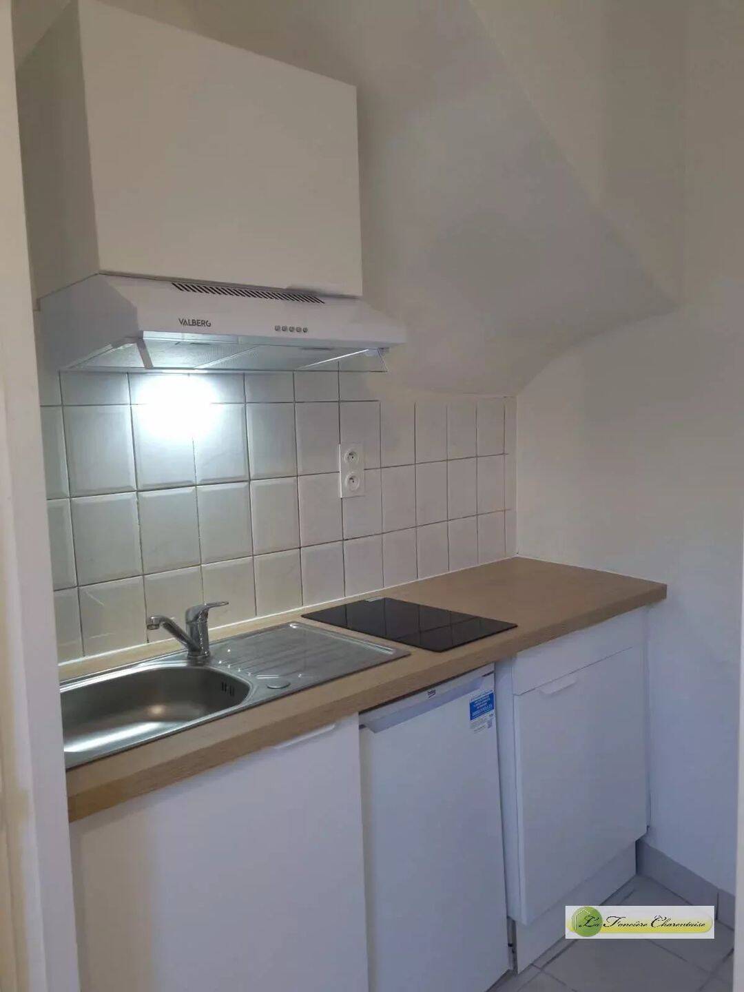 Appartement 16 m² · à Angoulême · 16,1 m² · 350 €