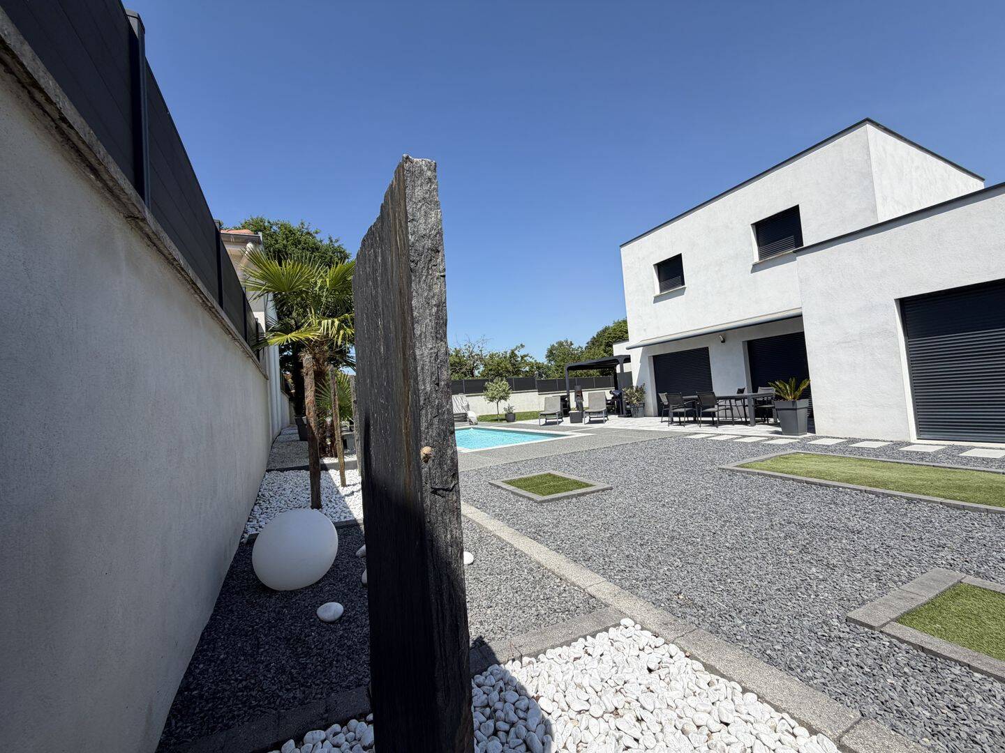 Maison 6 pièces 150 m² · à Saint-Léger-sur-Roanne · 150 m² · 489 000 €