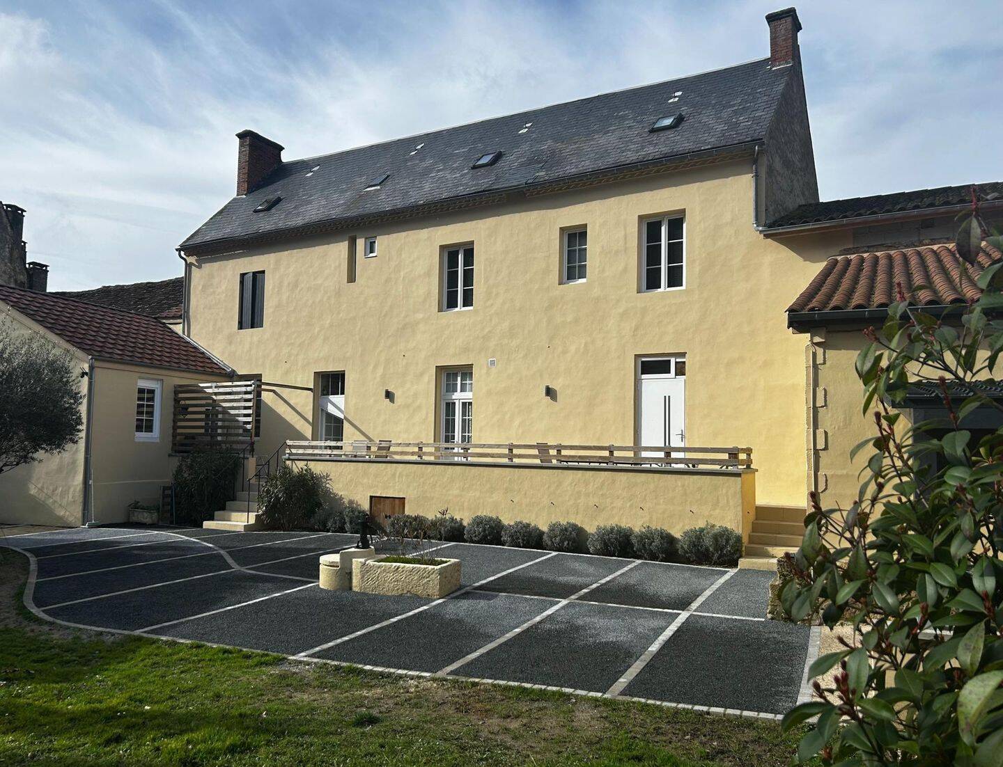 Maison 10 pièces 238 m² · à Cénac-Et-Saint-Julien · 238 m² · 498 000 €