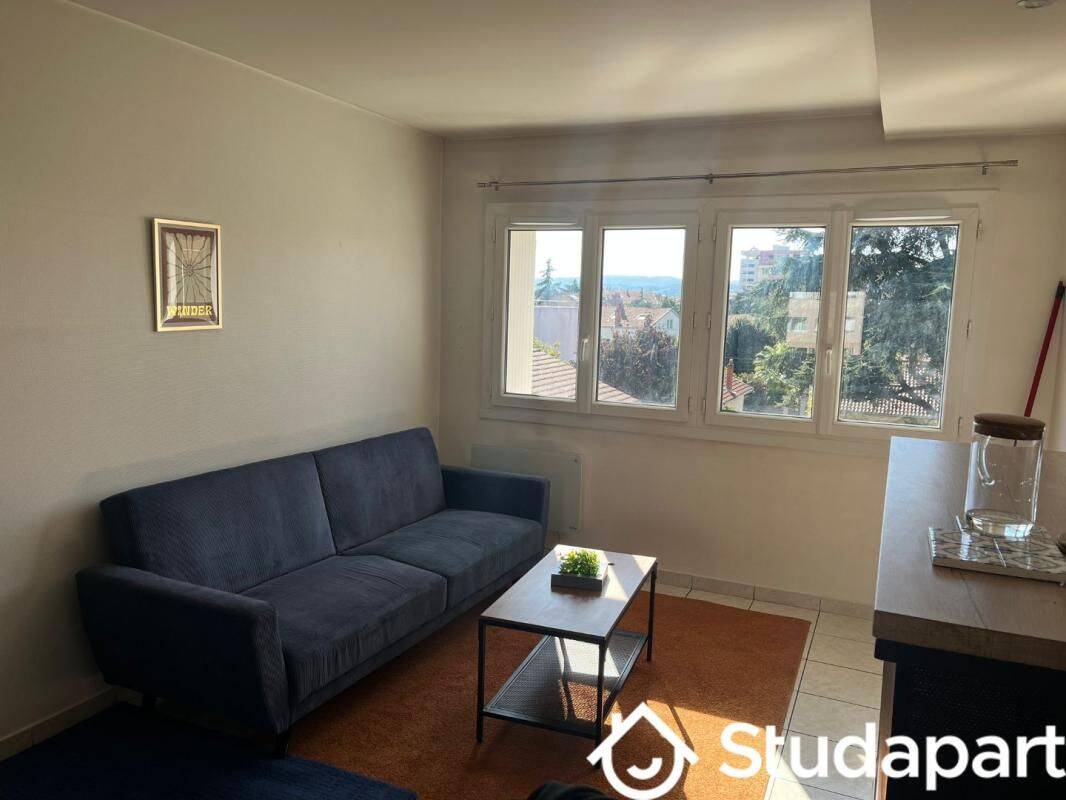 1 pièce 12 m² · à Valence · 12 m² · 460 €