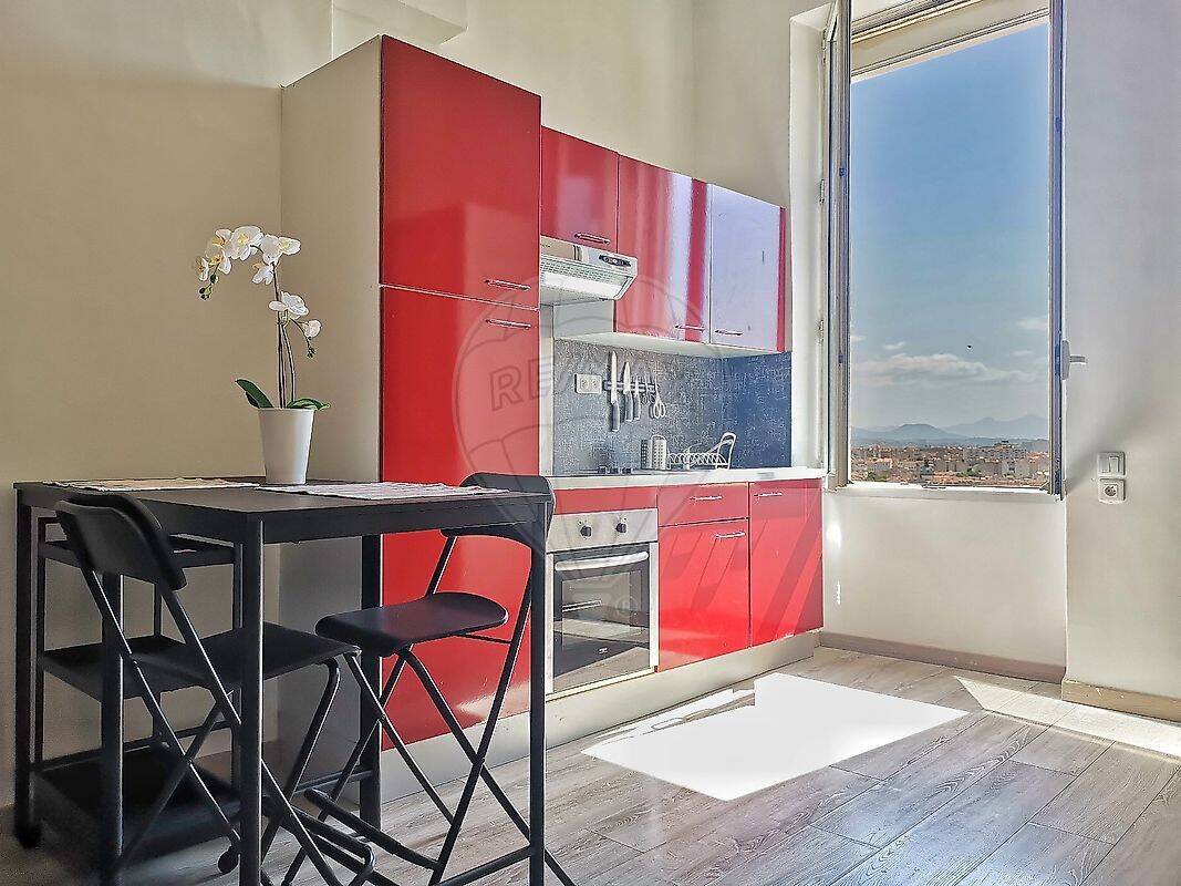 Appartement 1 pièce 23 m² · à Marseille 6ème Arrondissement · 23 m² · 670 €