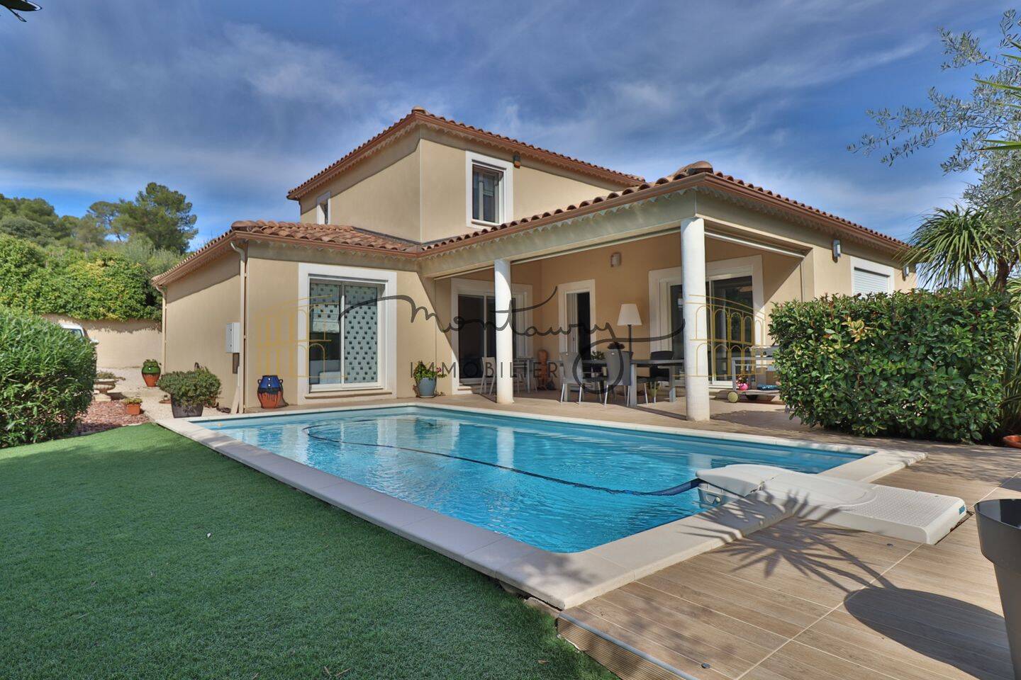 Maison 6 pièces 140 m² · à Nîmes · 140 m² · 650 000 €