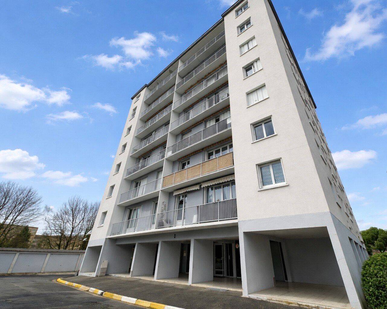 Appartement 4 pièces 82 m² · à Lucé · 82 m² · 134 000 €