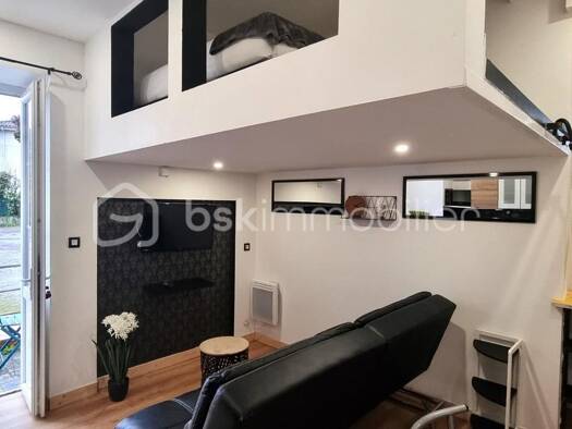 Appartement à louer 455 € 1 pièce 16 m² RDC/3 Centre Ville Pau 64000