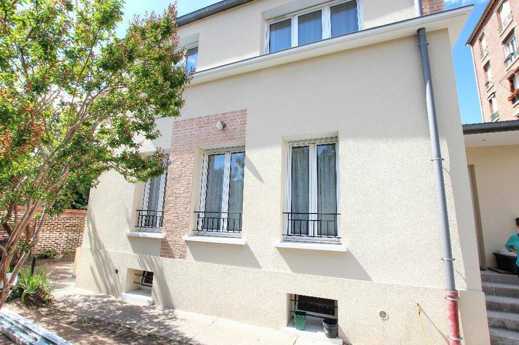 Maison 7 pièces 159 m² · à Courbevoie · 158,6 m² · 3 264 €/mois