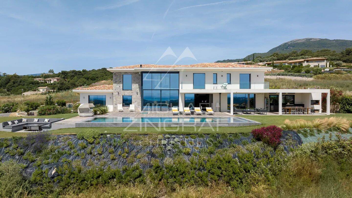 Maison 8 pièces 488 m² · à Roquefort-les-Pins · 488,4 m² · 7 900 000 €
