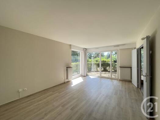 Appartement à vendre 144 000 € 2 pièces 1 chambre 54,9 m² RDC Maurepas 78310