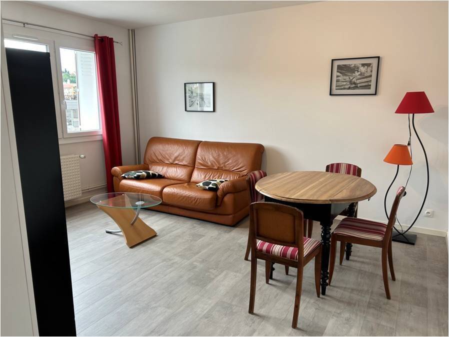 Appartement 2 pièces 45 m² · à Saint-Étienne · 45 m² · 540 €