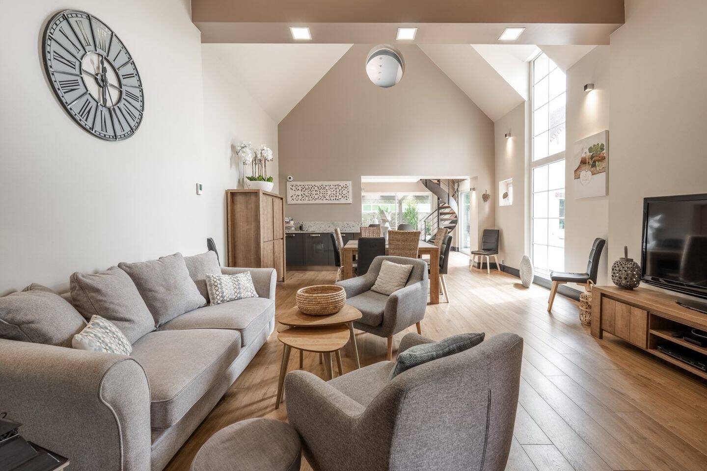 Maison 7 pièces 320 m² · à Fontaine-la-Gaillarde · 320 m² · 750 000 €