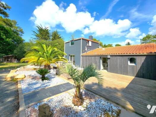 Maison à vendre 415 000 € 4 pièces 3 chambres 137 m² 2 900 m² de terrain Saint-Gervais 85230