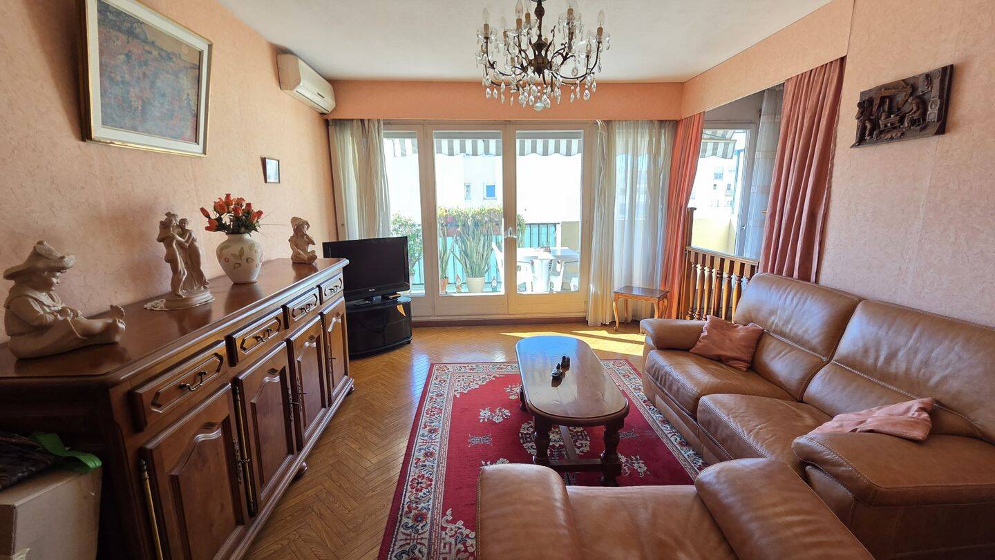 Appartement 3 pièces 64 m² · à Nice · 64 m² · 210 000 €